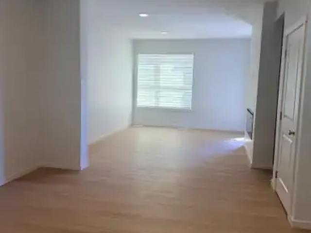 Apartment 3 Bedroom For Rent Calgary AB 2000 ES105505793