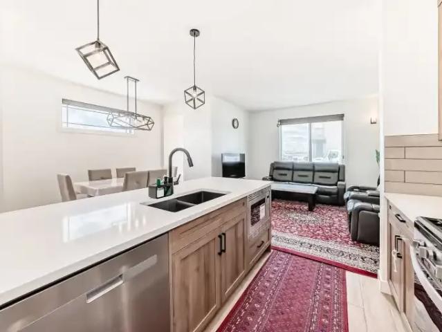 Apartment 3 Bedroom For Rent Calgary AB 2000 ES105793231