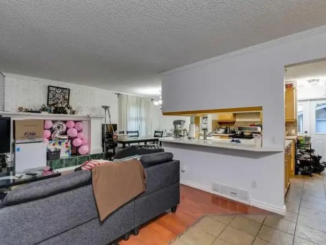 Apartment 3 Bedroom For Rent Calgary AB 2100 ES104753920