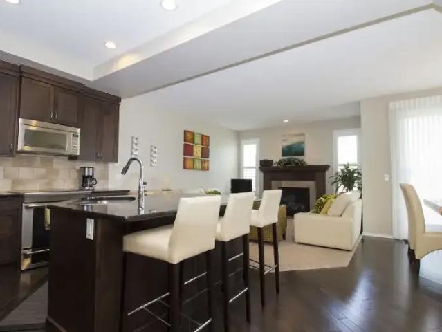 Apartment 3 Bedroom For Rent Calgary AB 2275 ES105623660