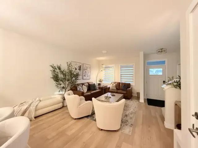 Apartment 3 Bedroom For Rent Calgary AB 2200 ES105110774