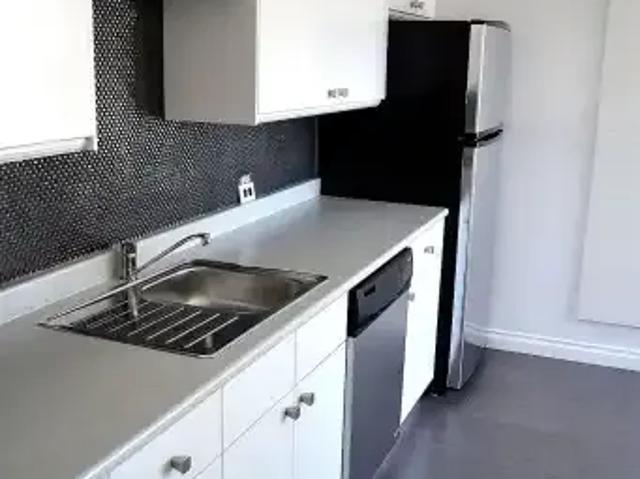 Apartment 3 Bedroom For Rent Calgary AB 2300 ES103611287