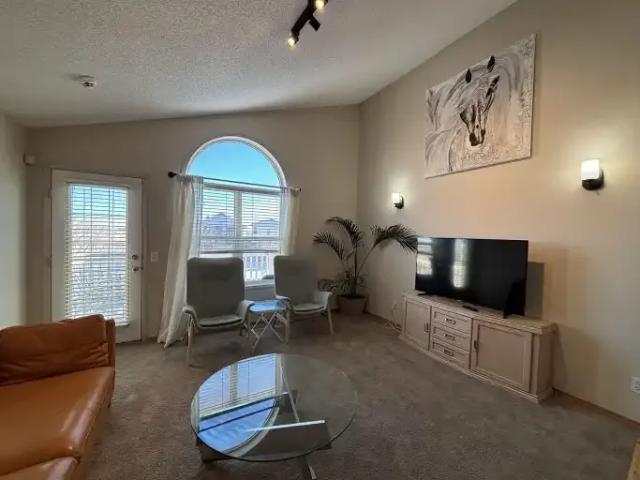 Apartment 3 Bedroom For Rent Calgary AB 2500 ES104434308