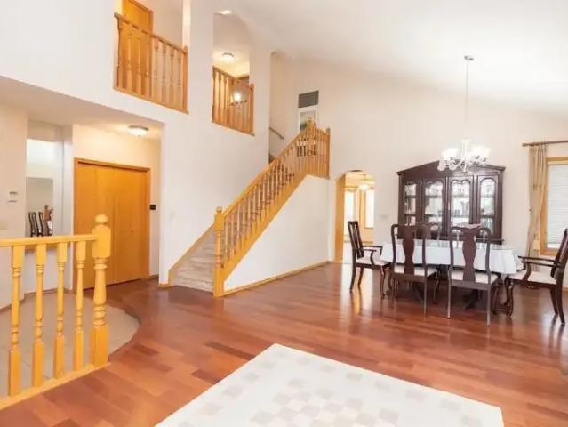 Apartment 3 Bedroom For Rent Calgary AB 2700 ES104179135