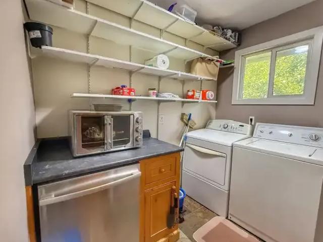 Apartment 3 Bedroom For Rent Calgary AB 650 ES105435161