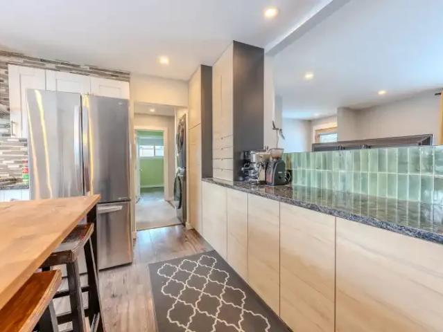 Apartment 3 Bedroom For Rent Calgary AB 750 ES103579171