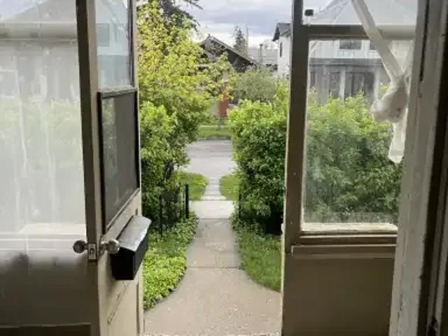 Apartment 3 Bedroom For Rent Calgary AB 800 ES105435121