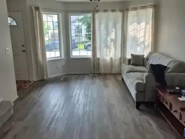 Apartment 3 Bedroom For Rent Calgary AB 850 ES104181733