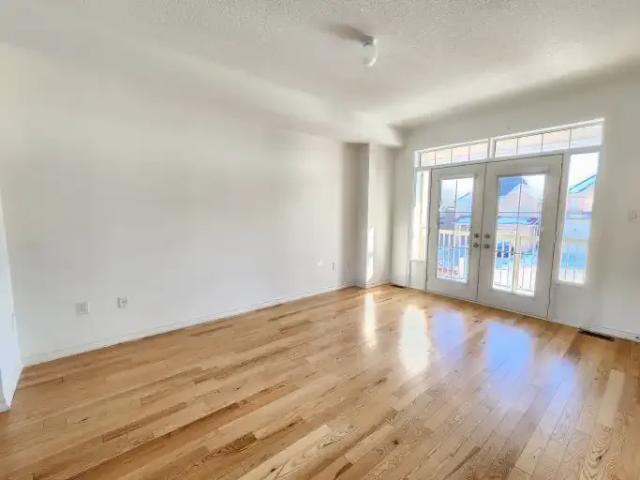 Apartment 3 Bedroom For Rent Clarington ON 3000 ES104888558