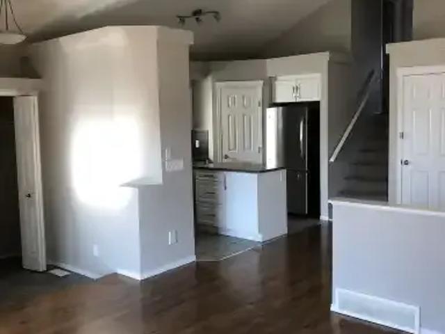 Apartment 3 Bedroom For Rent Cochrane AB 2500 ES105047201