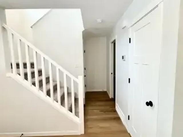 Apartment 3 Bedroom For Rent Cochrane AB 2000 ELS105047761