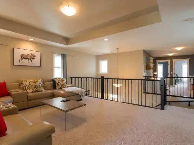 Apartment 3 Bedroom For Rent Cochrane AB 4500 ES105359513