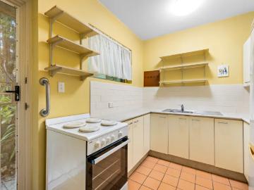 Apartment 3 Bedroom For Rent Coorparoo QLD ES102439535