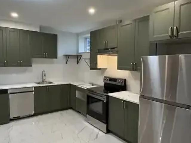 Apartment 3 Bedroom For Rent Diamond Valley AB 1800 ES105923515