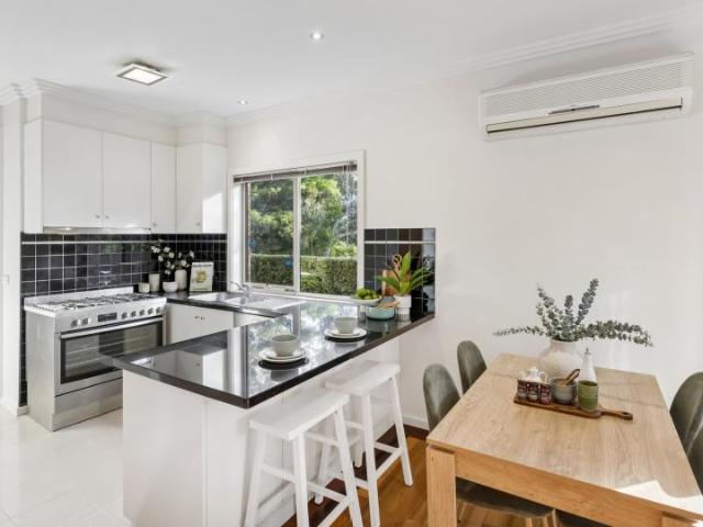 Apartment 3 Bedroom For Rent Doncaster East VIC ES104327130