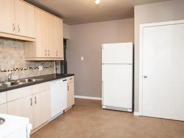 Apartment 3 Bedroom For Rent Edmonton AB 1825 ES105580996