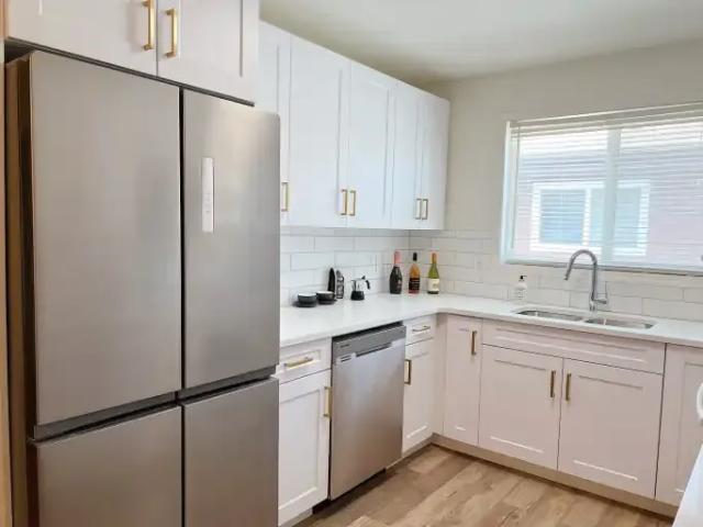 Apartment 3 Bedroom For Rent Edmonton AB 1848 ELS104180443