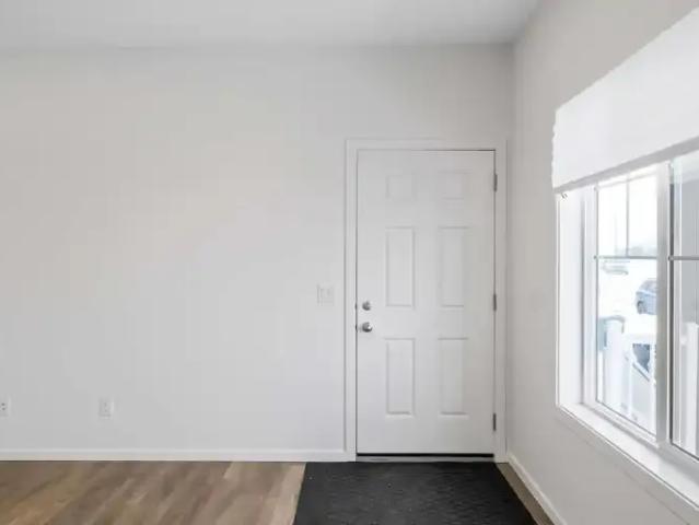 Apartment 3 Bedroom For Rent Edmonton AB 1895 ES106095637