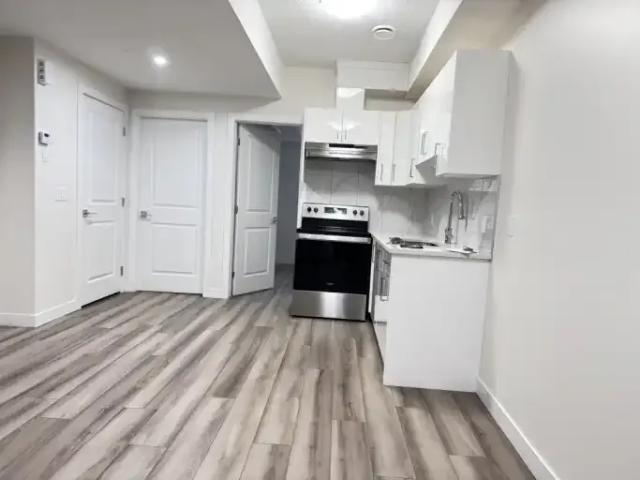 Apartment 3 Bedroom For Rent Edmonton AB 1975 ES105344796