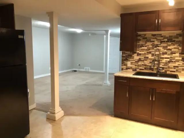 Apartment 3 Bedroom For Rent Edmonton AB 1250 ES105327036