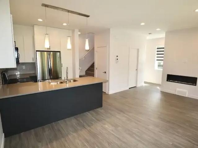 Apartment 3 Bedroom For Rent Edmonton AB 2695 ES105653944