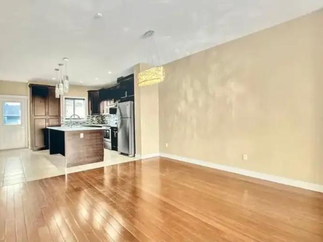 Apartment 3 Bedroom For Rent Edmonton AB 2000 ES105110880