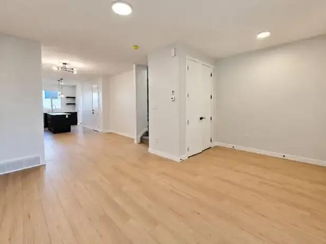 Apartment 3 Bedroom For Rent Edmonton AB 2050 ES105602088