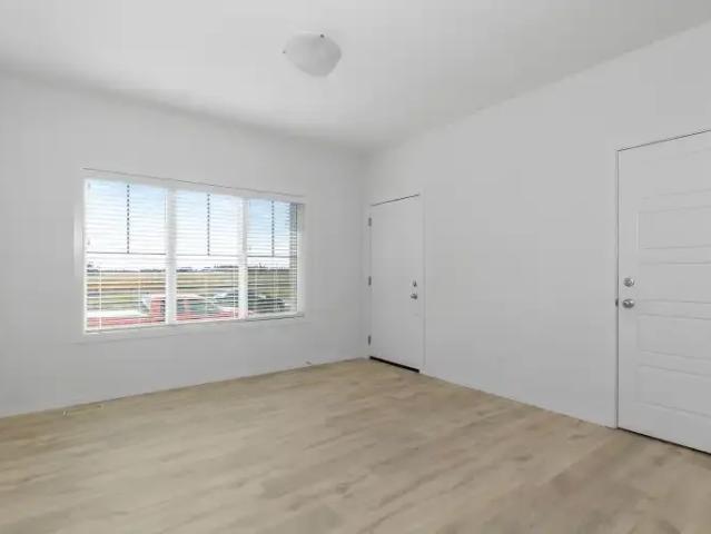 Apartment 3 Bedroom For Rent Edmonton AB 2295 ES105991823
