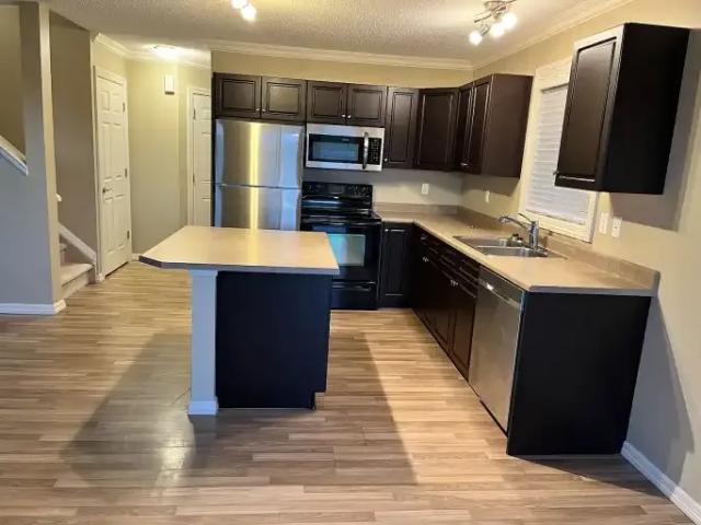 Apartment 3 Bedroom For Rent Fort Saskatchewan AB 1850 ES105859019