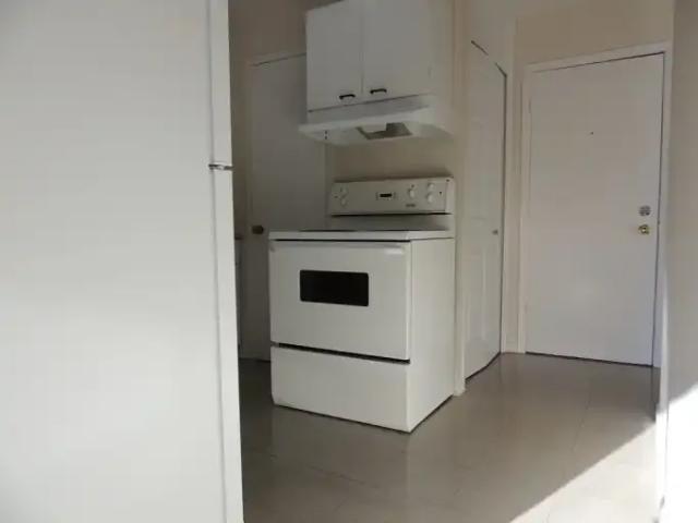 Apartment 3 Bedroom For Rent Garson ON 1 ES101825624