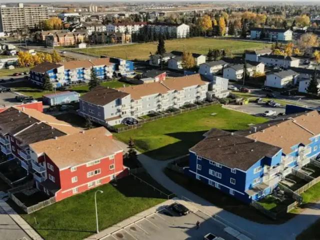 Apartment 3 Bedroom For Rent Grande Prairie AB 1535 ES103999555