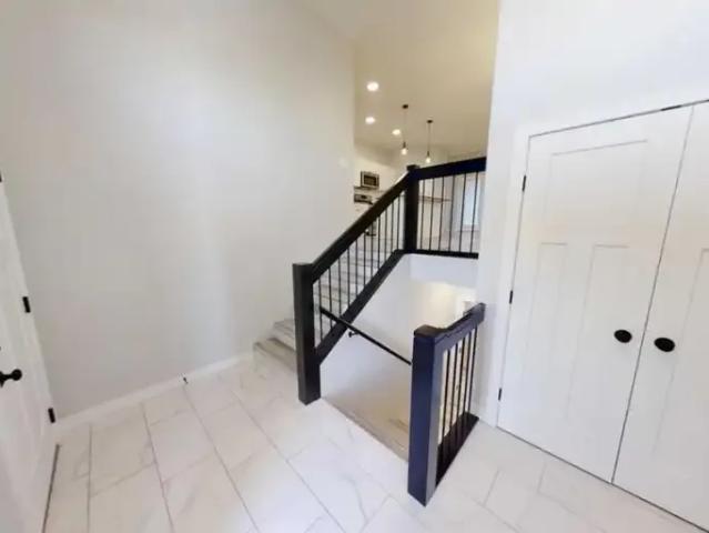 Apartment 3 Bedroom For Rent Grande Prairie AB 2600 ES105167515
