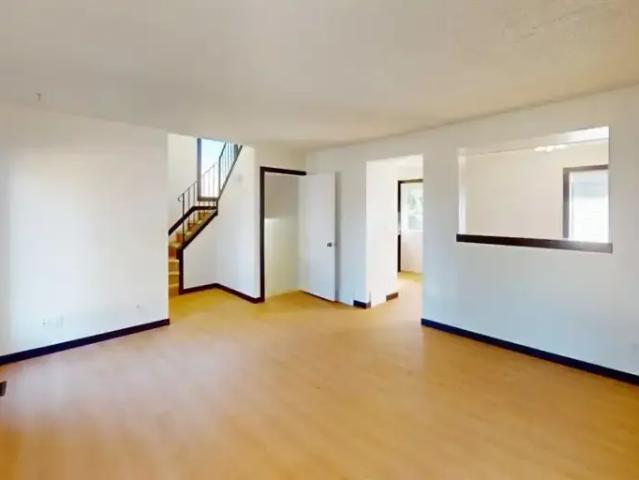 Apartment 3 Bedroom For Rent Grande Prairie AB 2200 ES105394973