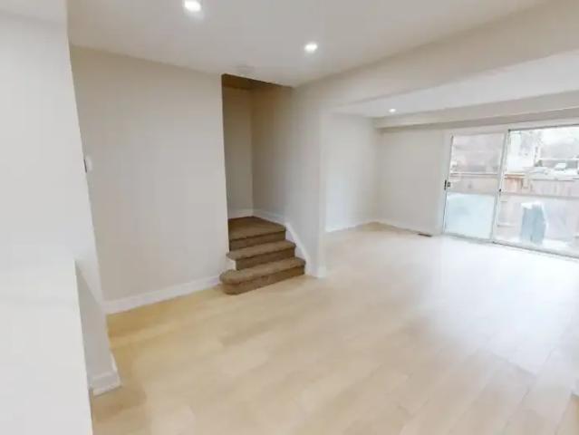 Apartment 3 Bedroom For Rent Hamilton ON 2399 ES105486033