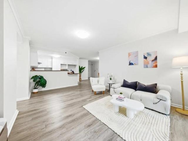 Apartment 3 Bedroom For Rent Haymarket, NSW ES104438215