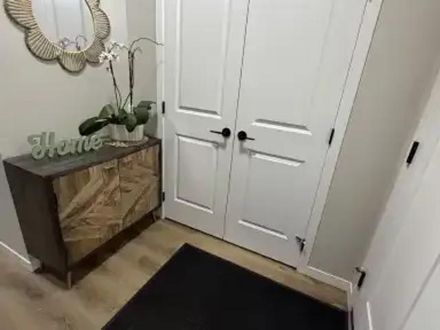 Apartment 3 Bedroom For Rent High River AB 2600 ES105345088