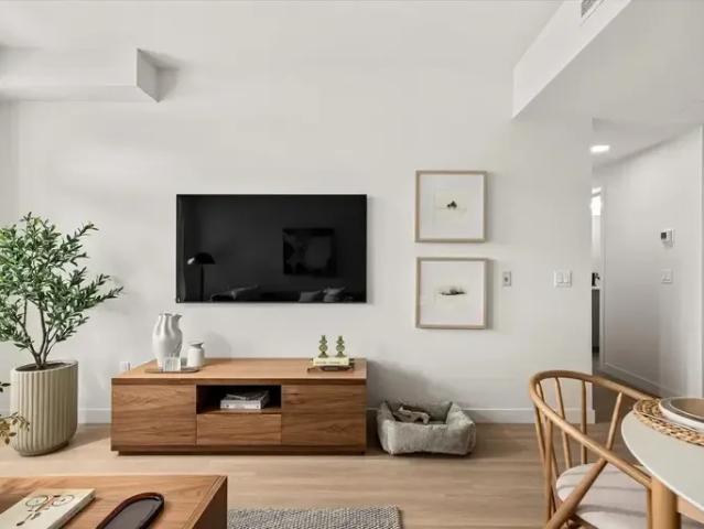 Apartment 3 Bedroom For Rent Kelowna BC 2820 ES91859559