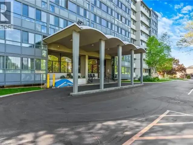 Apartment 3 Bedroom For Rent Kitchener ON 2400 ELS105281933
