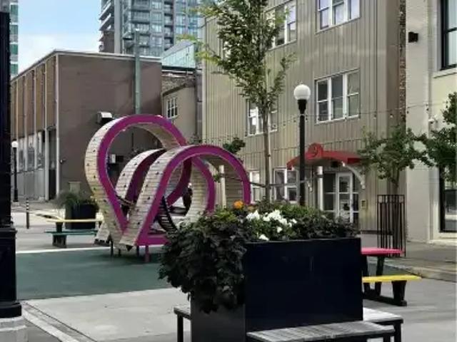 Apartment 3 Bedroom For Rent Kitchener ON 2500 ES105506049