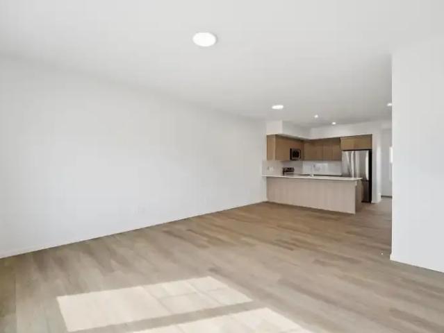 Apartment 3 Bedroom For Rent Leduc AB 2095 ES105185851