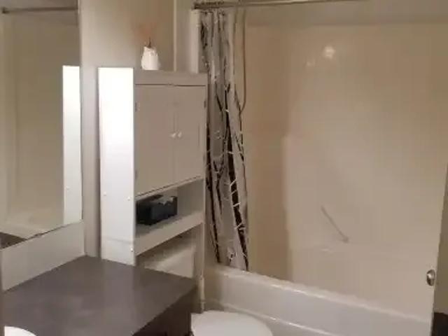 Apartment 3 Bedroom For Rent Leduc AB 2200 ES105100794