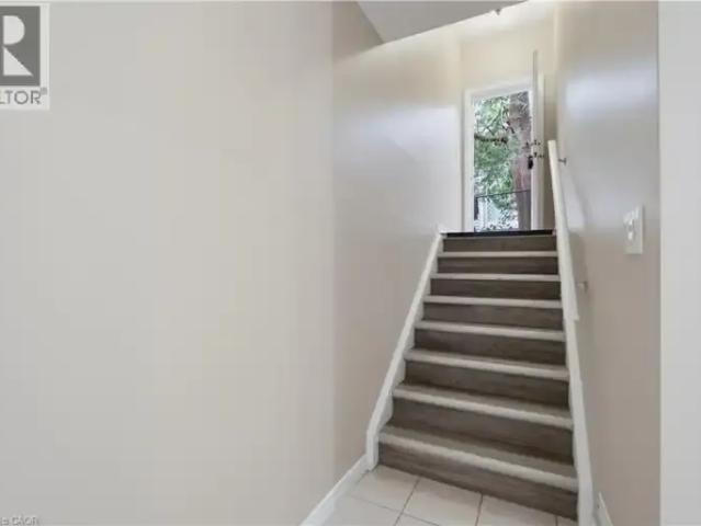 Apartment 3 Bedroom For Rent London ON 1995 ES103368037