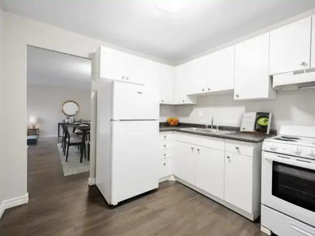 Apartment 3 Bedroom For Rent London ON 1997 ES105022856