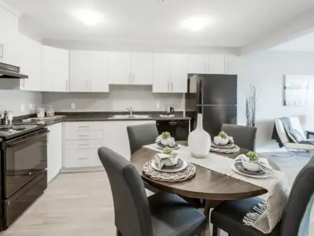 Apartment 3 Bedroom For Rent Penticton BC 2248 ES104710739