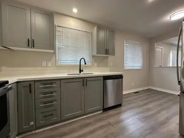 Apartment 3 Bedroom For Rent Quinte West ON 2400 ES101475878