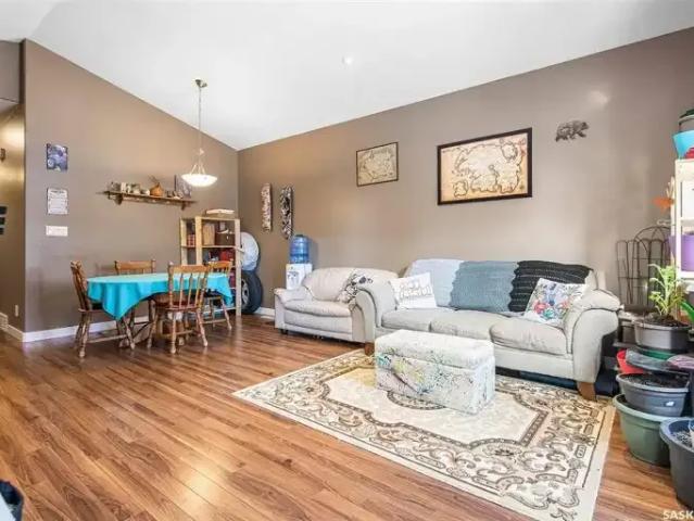 Apartment 3 Bedroom For Rent Regina SK 1700 ELS104986125
