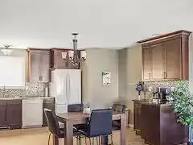 Apartment 3 Bedroom For Rent Red Deer AB 2750 ES105167304