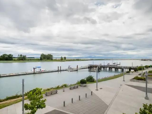 Apartment 3 Bedroom For Rent Richmond BC 4238 ES105580202
