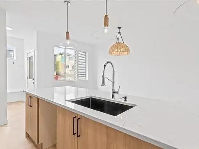 Apartment 3 Bedroom For Rent Sherwood Park AB 2450 ES106181386