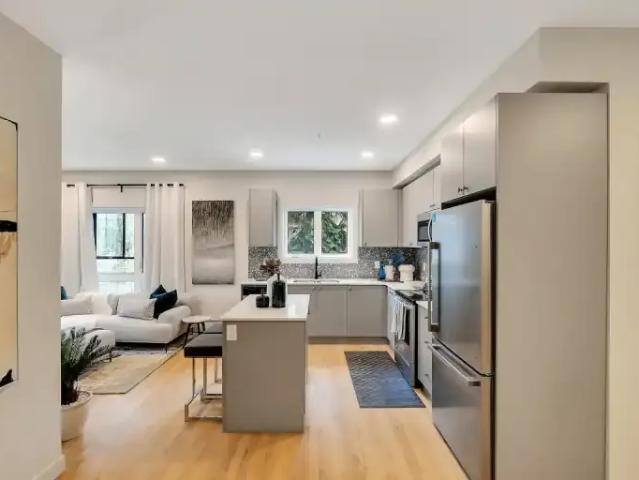 Apartment 3 Bedroom For Rent Sherwood Park AB 2490 ES103568571